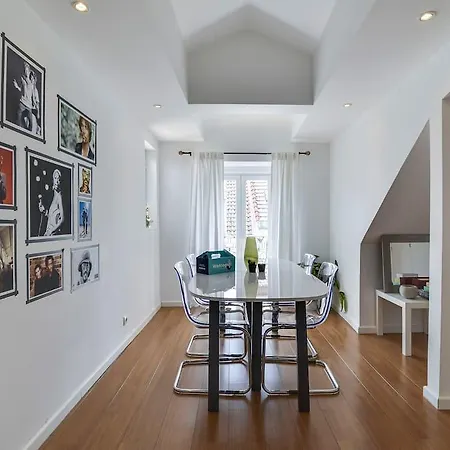 Modern With Terrace By The River